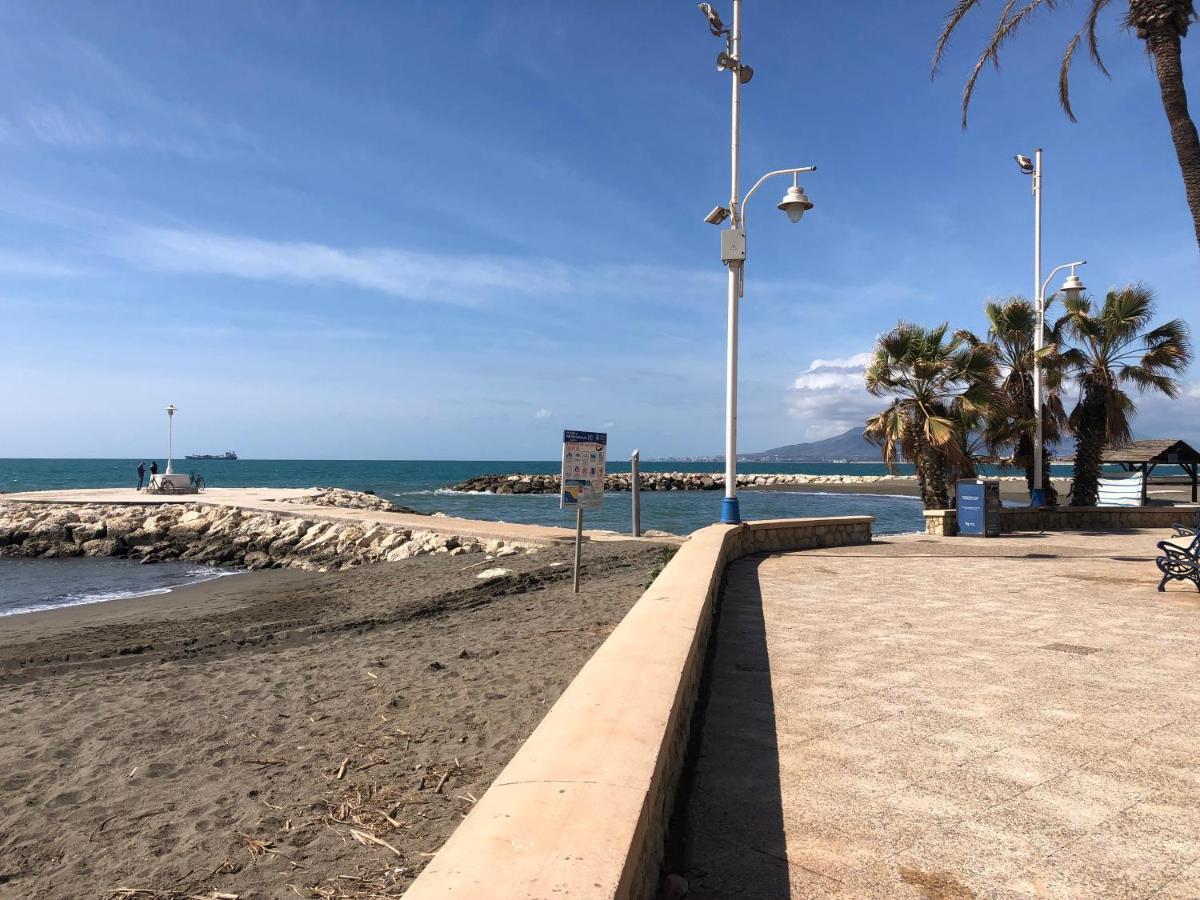 Apartamento Piso en Pedregalejo a 50m de la playa. Málaga Exterior foto