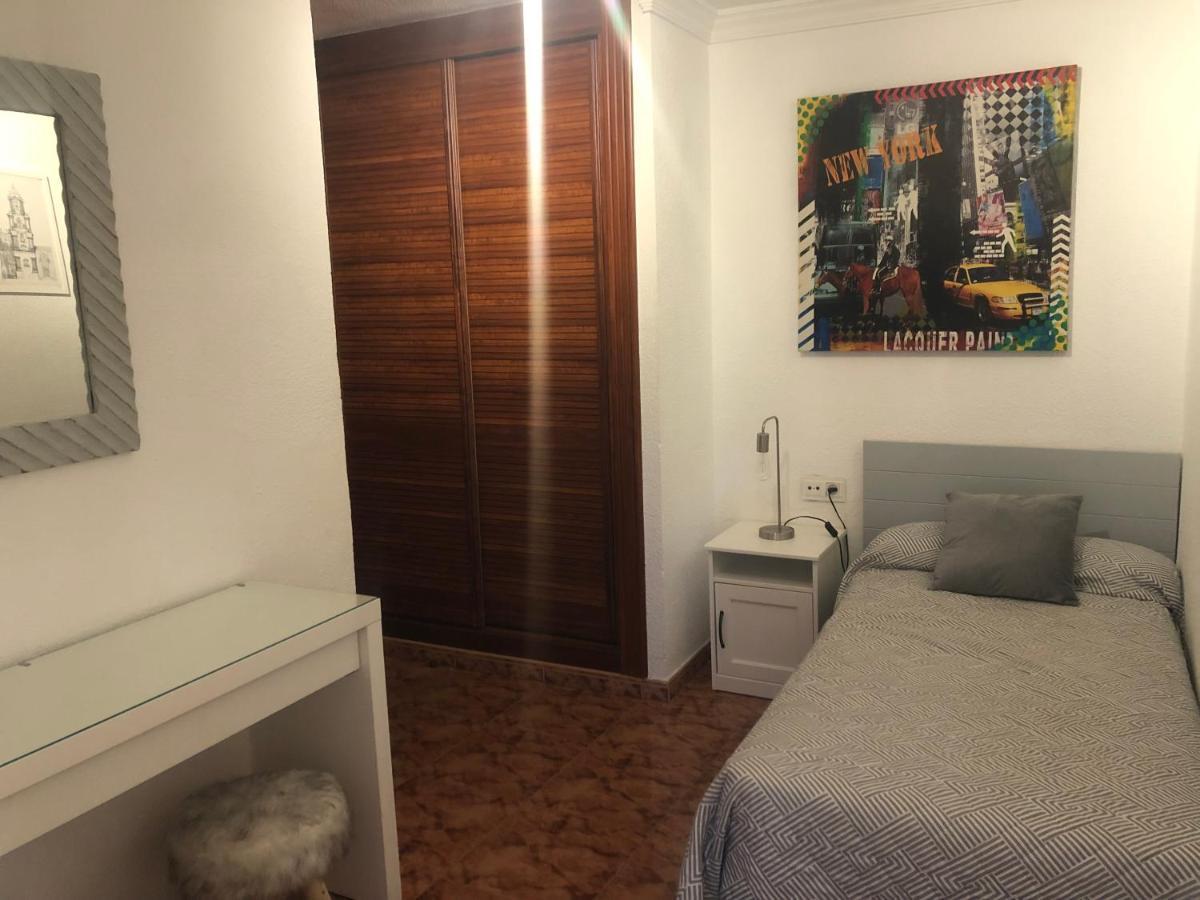 Apartamento Piso en Pedregalejo a 50m de la playa. Málaga Exterior foto